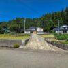 道路から家屋を見たところ